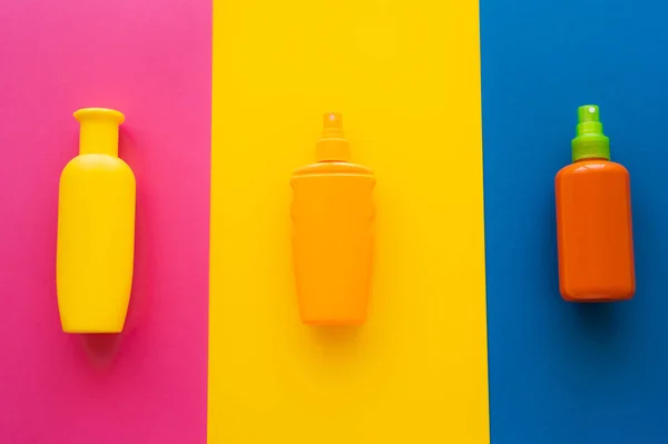 Top View Sunscreens Colorful Background — Stock Photo, Image