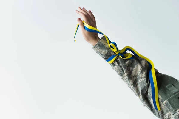 Cropped View Soldier Blue Yellow Ribbon Hand Isolated Grey — Foto de Stock
