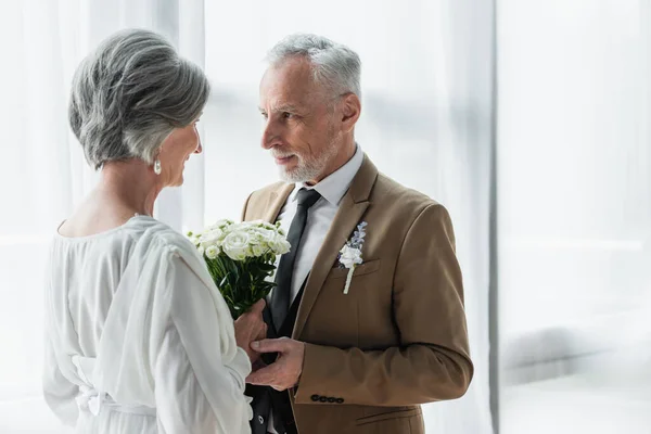 Bearded Middle Aged Groom Suit Giving Wedding Bouquet Happy Bride — Foto de Stock