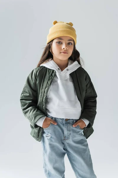Portrait Cute Kid Yellow Beanie Hat Stylish Autumnal Outfit Posing — Fotografia de Stock