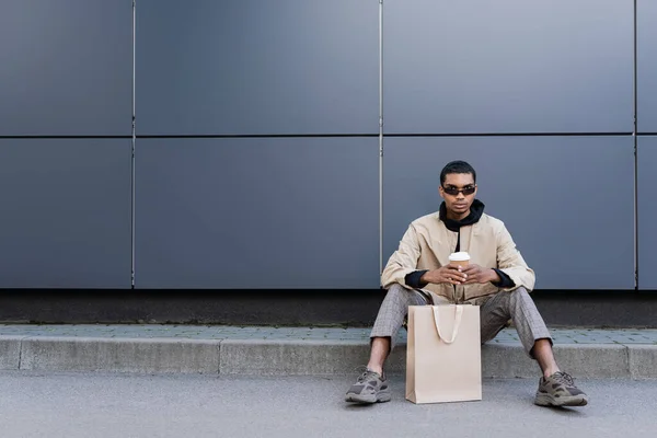 Stylish African American Man Sunglasses Autumnal Outfit Sitting Paper Cup — Stock Photo, Image