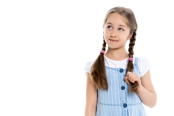 Sorridente e sonhadora menina olhando para longe isolado no branco — Fotografia de Stock