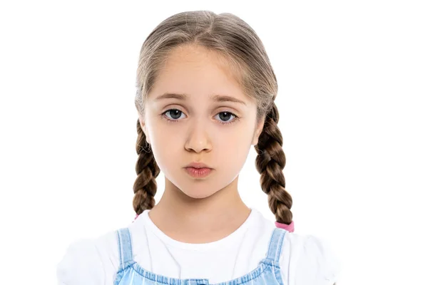 Menina ucraniana triste com tranças olhando para a câmera isolada no branco — Fotografia de Stock
