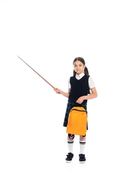 Lunghezza completa del puntatore e dello zaino per bambini su sfondo bianco — Foto stock