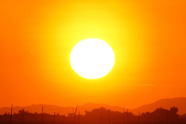 Schöner Sonnenuntergang — Stockfoto