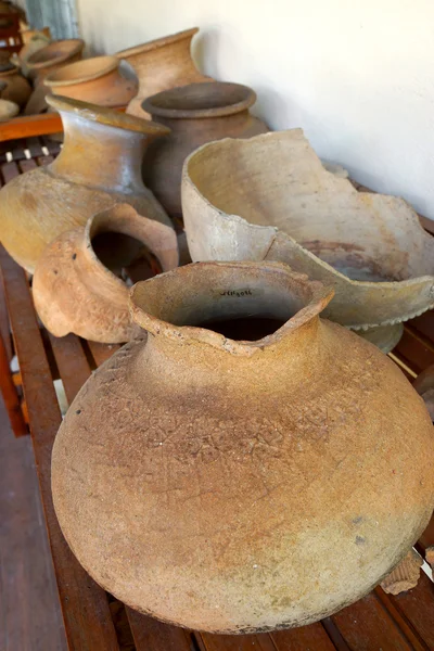 Antika keramik i museet. — Stockfoto