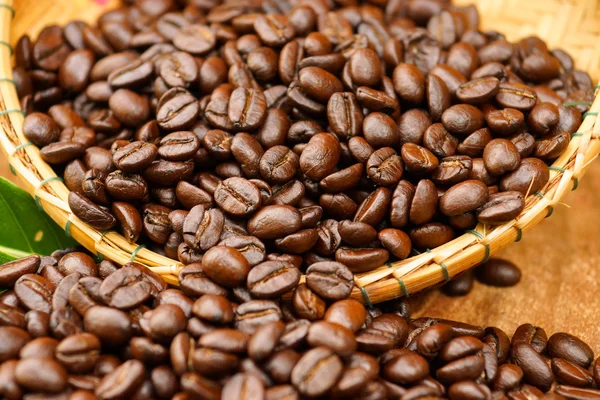 Roasted coffee beans. (Arabica coffee) — Stock Photo, Image