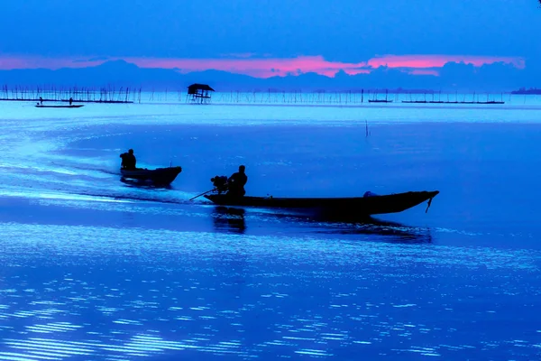 Lacul albastru . — Fotografie, imagine de stoc