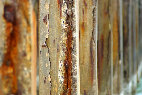 Cement bars damaged by sea water. — Stock Photo, Image