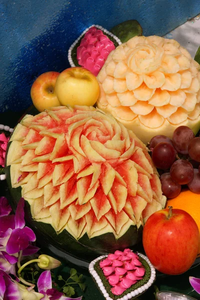 Fruit carving wedding culture of Thailand. — Stock Photo, Image