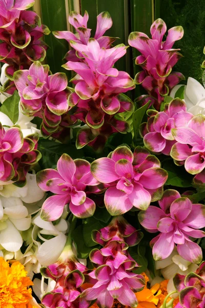Flower arrangement at the wedding ceremony — Stock Photo, Image