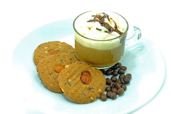 Mandorle Biscotti di pasticceria fatti in casa al cioccolato e caffè isolato su — Foto Stock