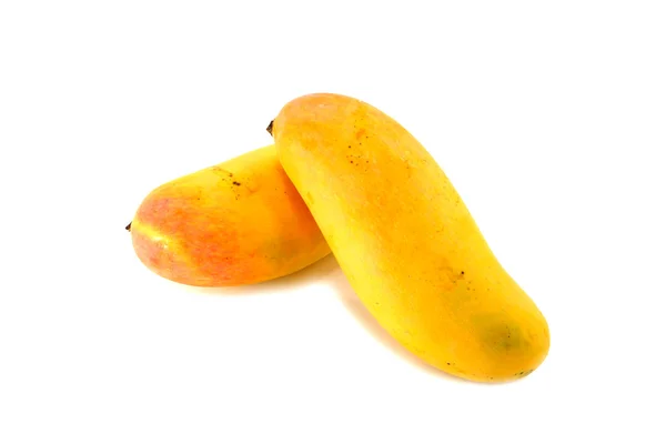 Piros mango elkülöníteni a fehér háttér. — Stock Fotó