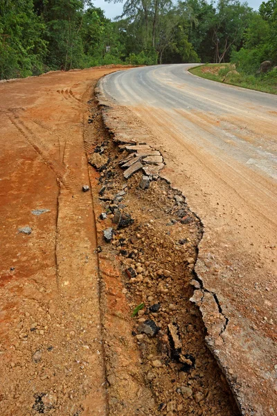 The road begins collapse. — Stock Photo, Image