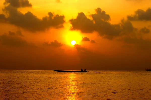 Puesta de sol en el sur del lago Tailandia . — Foto de Stock