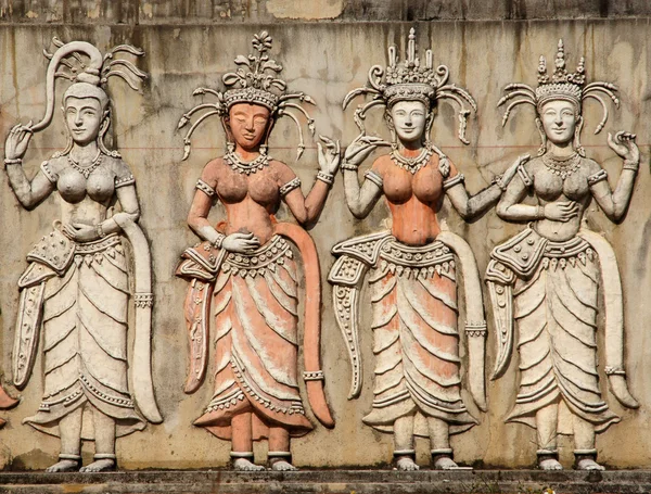 Estatua de ángel en Tailandia templo, lugar público . — Foto de Stock