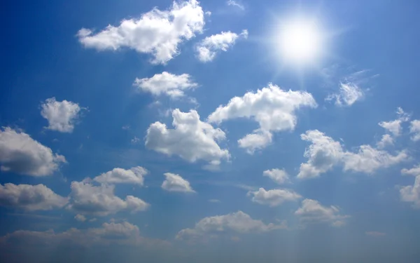 Niebo słońce i cloude — Zdjęcie stockowe