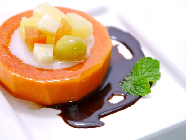 Agar dessert in papaya with chocolate — Stock Photo, Image