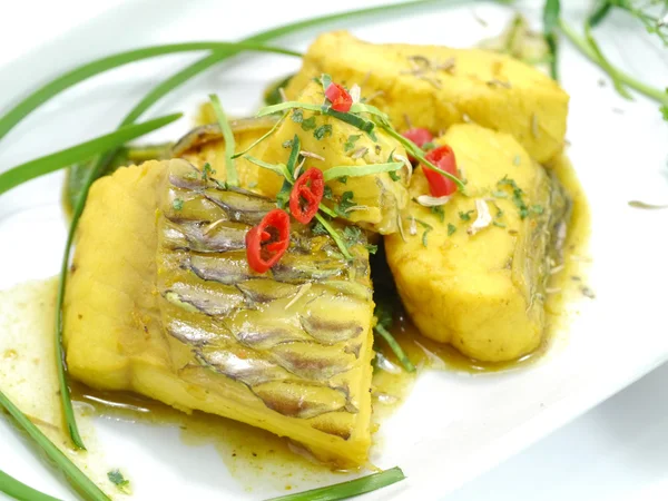 Thailandia cibo, pesce fritto e curry . — Foto Stock