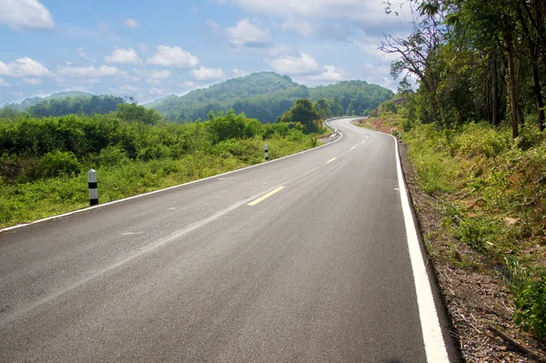 Kronkelende weg in Thailand — Stockfoto