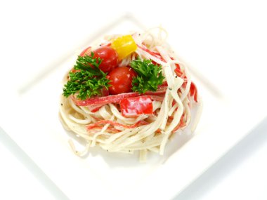 imitasyon Yengeç Salatası.