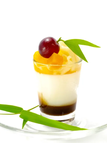 Agar-Dessert mit Obstsalat — Stockfoto