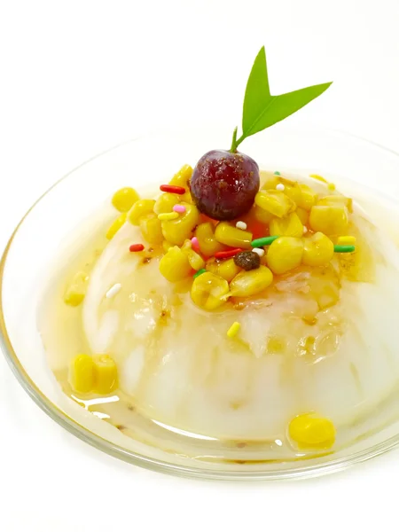 Agar dessert with fresh corn. — Stock Photo, Image