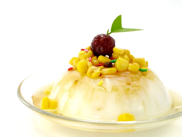 Agar-Dessert mit frischem Mais. — Stockfoto