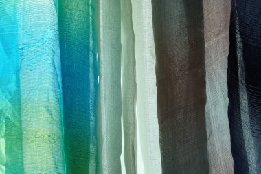 El dokuma kumaşlar.