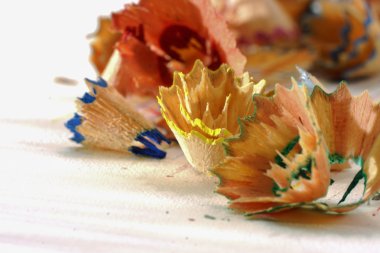 renk tıraş ile kalemler