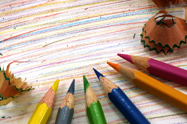 Lápices con afeitado de color — Foto de Stock