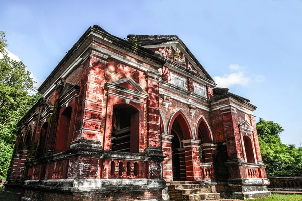 Antiguo edificio en Sitio Histórico en la montaña, sur de Tailandia —  Fotos de Stock