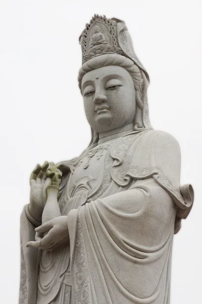 Kínai istenek szobrai. (kuan yin) a parkban. — Stock Fotó