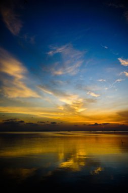 gün batımında Güney Gölü Tayland.