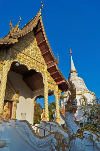 Thailändische Tempel im Norden Thailands. — Stockfoto