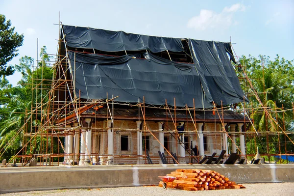 Repair of the ancient Thai place — Stock Photo, Image
