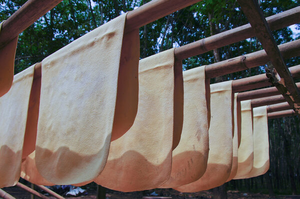 Сухой резиновый лист для использования в промышленности
.