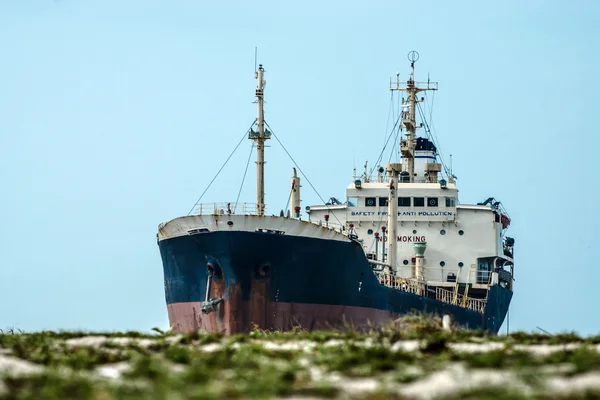 Ocean vessels embedded because monsoon. — Stock Photo, Image