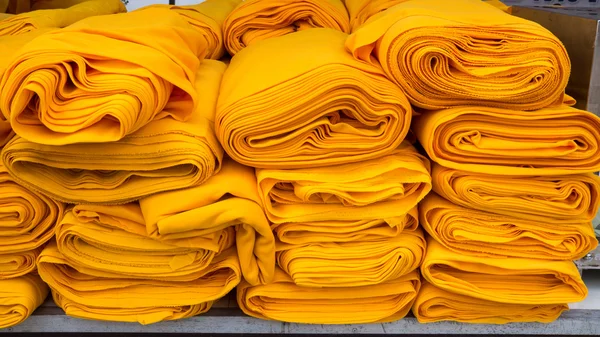 オレンジ色の布ロール — ストック写真