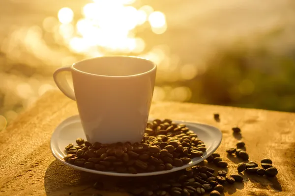 Morning coffee on the lake. — Stock Photo, Image