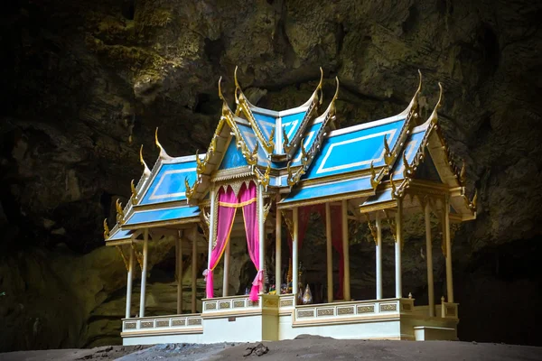 Královský pavilon v phraya nakhon jeskyně, prachuap khiri khan, t — Stock fotografie