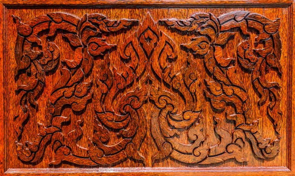 El marco de madera tallada de arte tailandés . —  Fotos de Stock