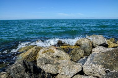 Fırtına akım koruması için taş