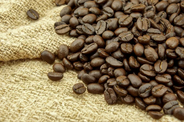 Roasted coffee beans — Stock Photo, Image