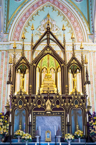Le style intérieur du Christ dans l'ancienne église de Wat Nivetthum — Photo