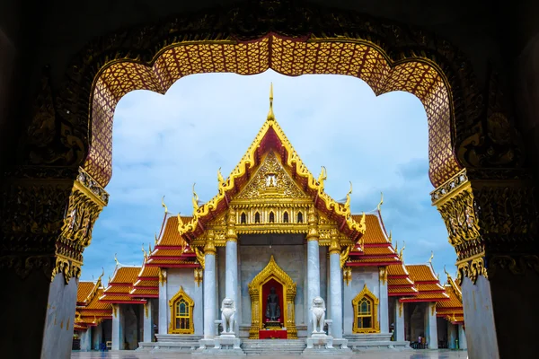 El templo de mármol, Wat Benchamabopitr Dusitvanaram Bangkok THAIL — Foto de Stock