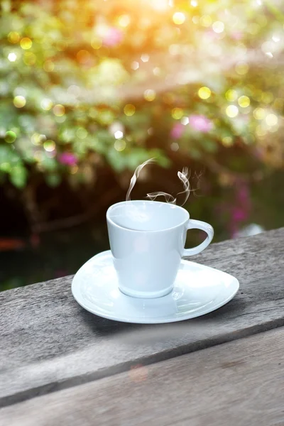 Caffè mattutino con vetro bianco . — Foto Stock