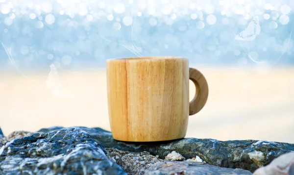 海滩上的咖啡. — 图库照片
