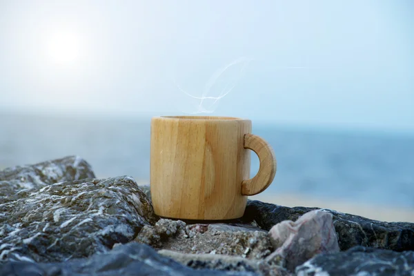 海滩上的咖啡. — 图库照片
