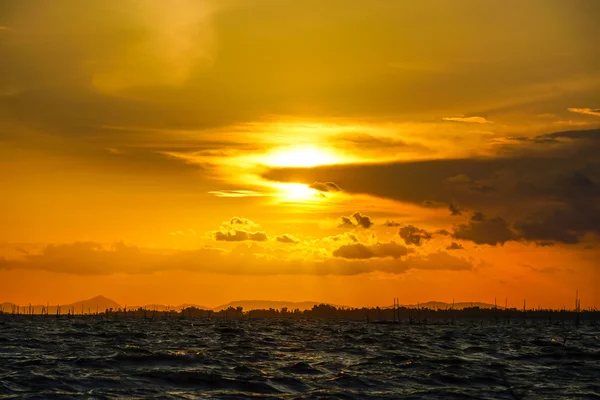Céu por do sol, tailândia . — Fotografia de Stock